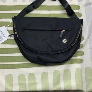 lululemon athletica Black Festival Bag-2L